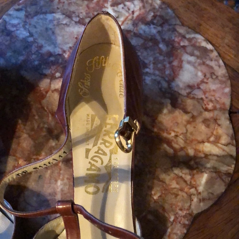 Salvatore Ferragamo Brown Heels with T-Strap Design - Picture 5 of 6